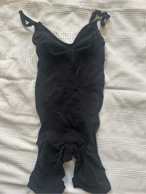 SKIMS Black Seamless Shapewear Bodysuit